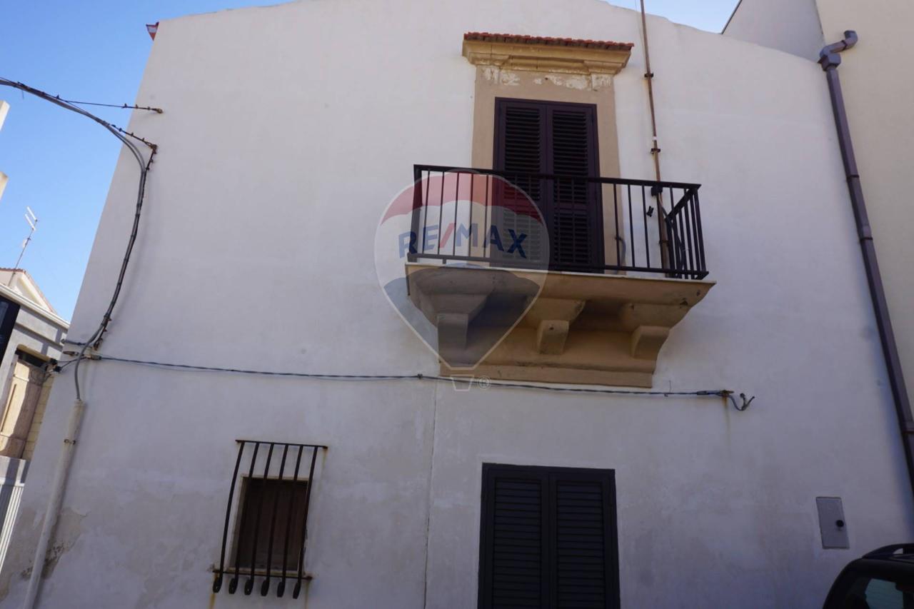 casa indipendente in vendita a Santa Croce Camerina in zona Punta Secca