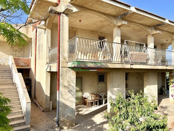 casa indipendente in vendita a Santa Croce Camerina in zona Casuzze/Kaukana