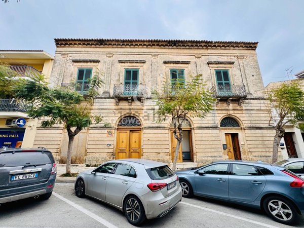 casa indipendente in vendita a Santa Croce Camerina