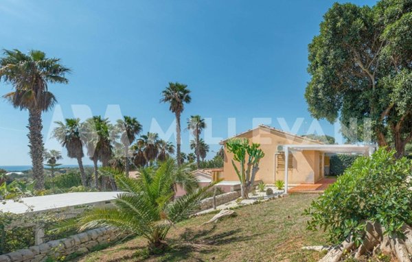 casa indipendente in vendita a Santa Croce Camerina