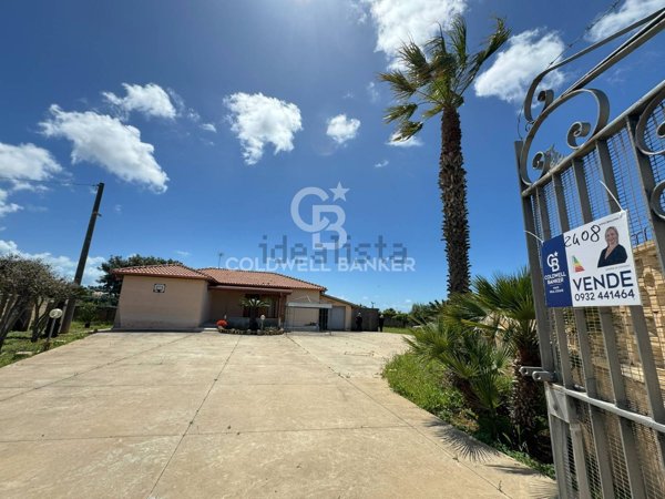 casa indipendente in vendita a Santa Croce Camerina in zona Casuzze/Kaukana