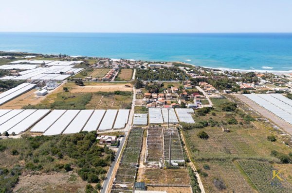 terreno agricolo in vendita a Santa Croce Camerina in zona Punta Braccetto