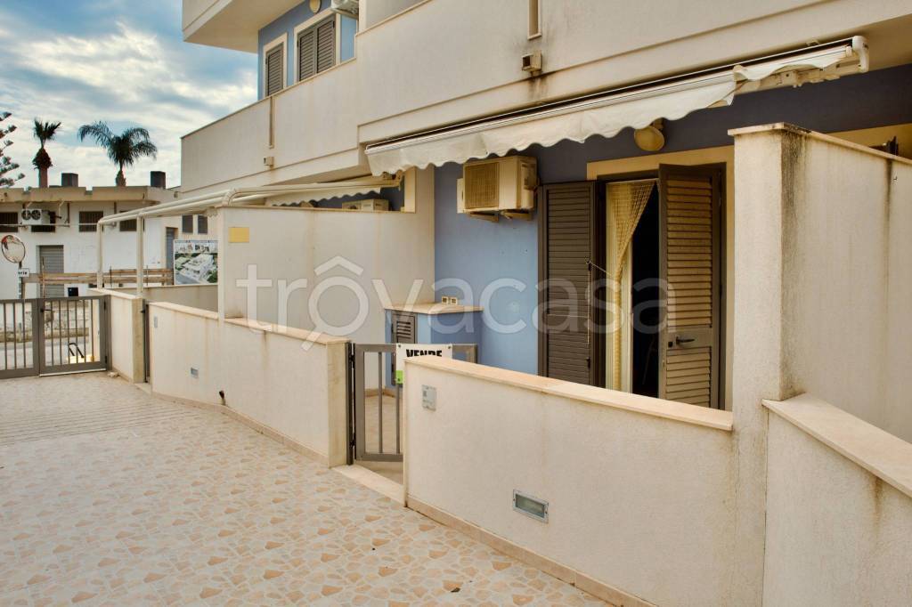 casa indipendente in vendita a Santa Croce Camerina in zona Casuzze/Kaukana