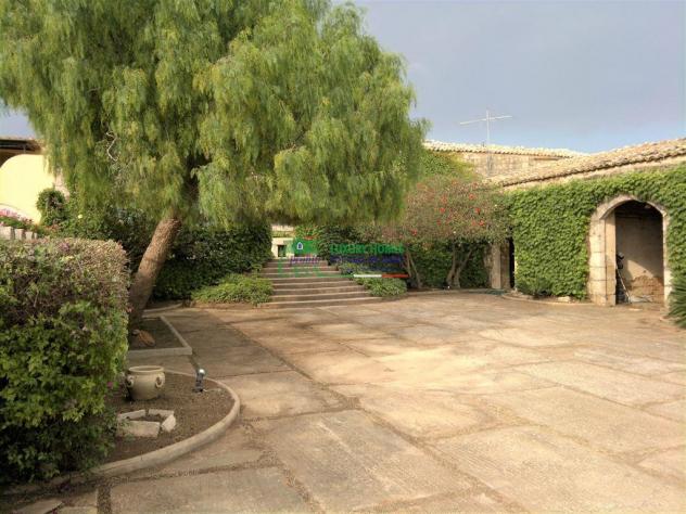 casa indipendente in vendita a Santa Croce Camerina in zona Punta Secca