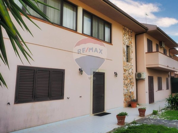 casa indipendente in vendita a Santa Croce Camerina