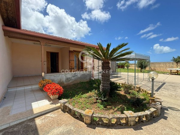 casa indipendente in vendita a Santa Croce Camerina