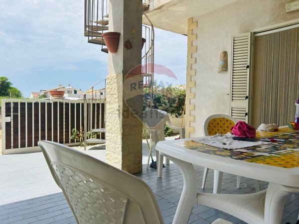 casa indipendente in vendita a Santa Croce Camerina in zona Casuzze/Kaukana