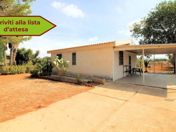 casa indipendente in vendita a Santa Croce Camerina