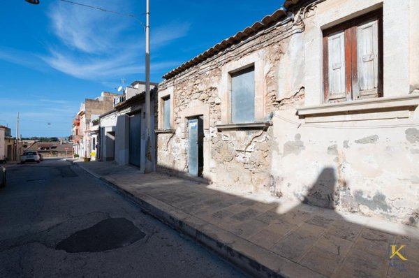 casa indipendente in vendita a Santa Croce Camerina