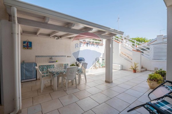 casa indipendente in vendita a Santa Croce Camerina in zona Casuzze/Kaukana