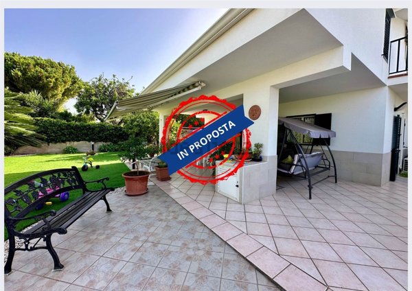 casa indipendente in vendita a Santa Croce Camerina in zona Casuzze/Kaukana