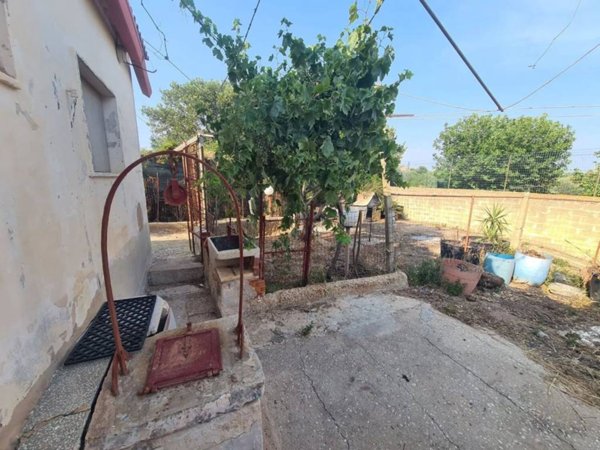 casa indipendente in vendita a Santa Croce Camerina in zona Casuzze/Kaukana