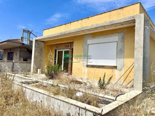 casa indipendente in vendita a Santa Croce Camerina in zona Casuzze/Kaukana