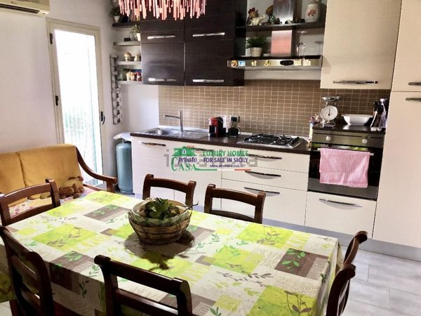 casa indipendente in vendita a Santa Croce Camerina