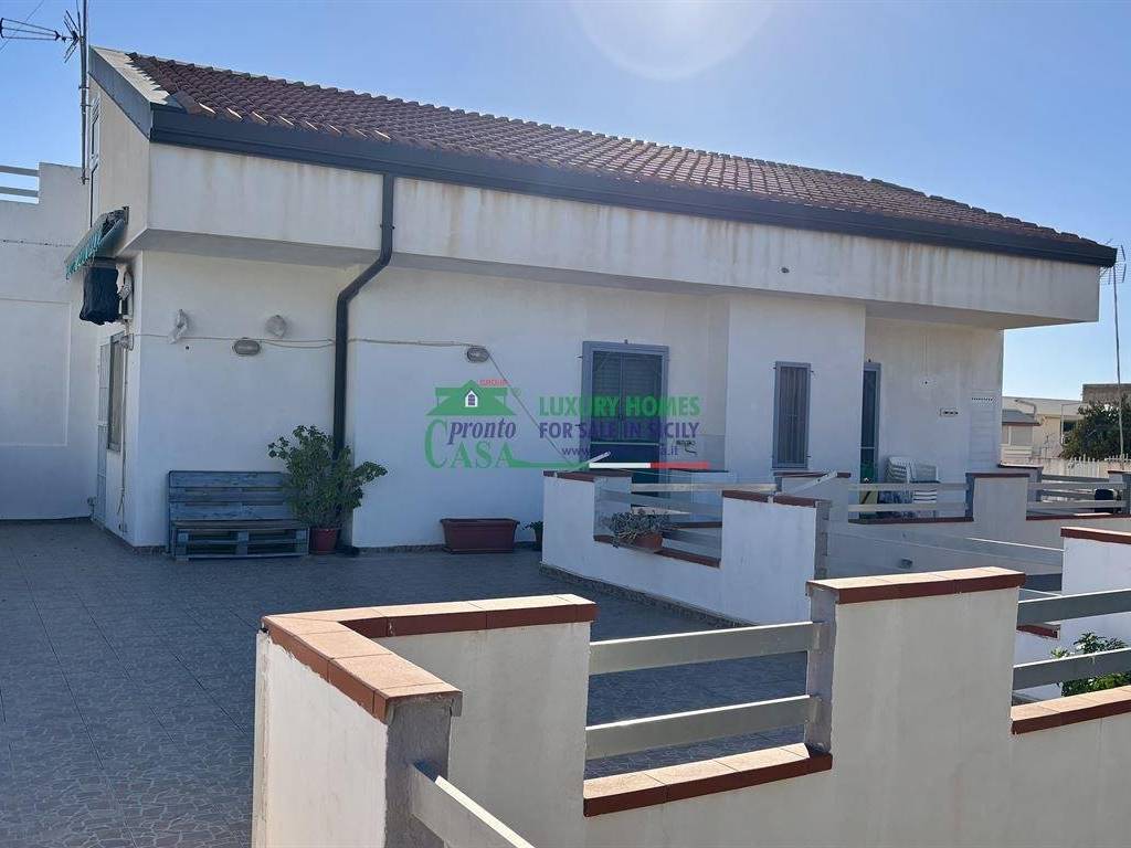 appartamento in vendita a Santa Croce Camerina in zona Casuzze/Kaukana