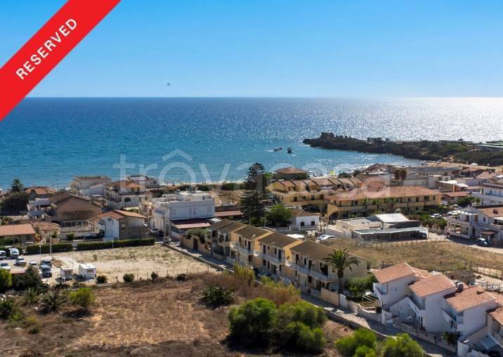 casa indipendente in vendita a Santa Croce Camerina in zona Punta Braccetto