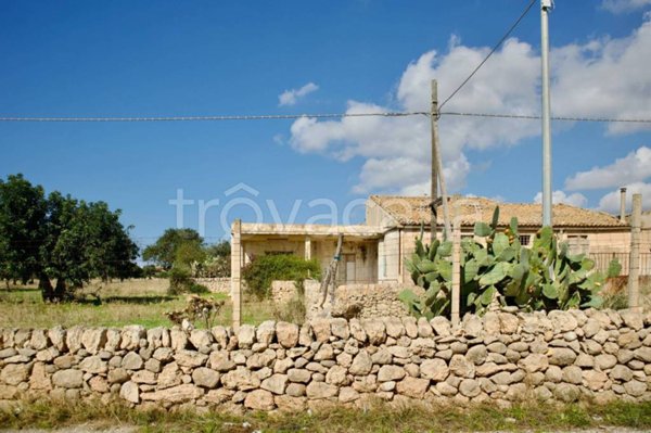casa indipendente in vendita a Santa Croce Camerina in zona Casuzze/Kaukana