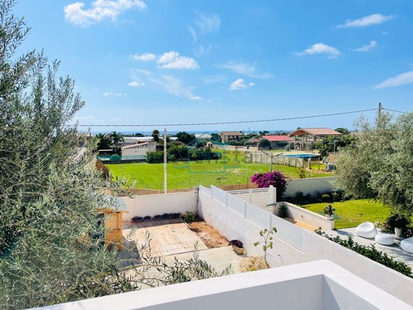 casa indipendente in vendita a Santa Croce Camerina in zona Casuzze/Kaukana