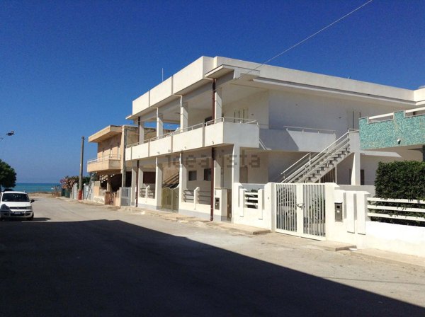 appartamento in vendita a Santa Croce Camerina in zona Punta Braccetto