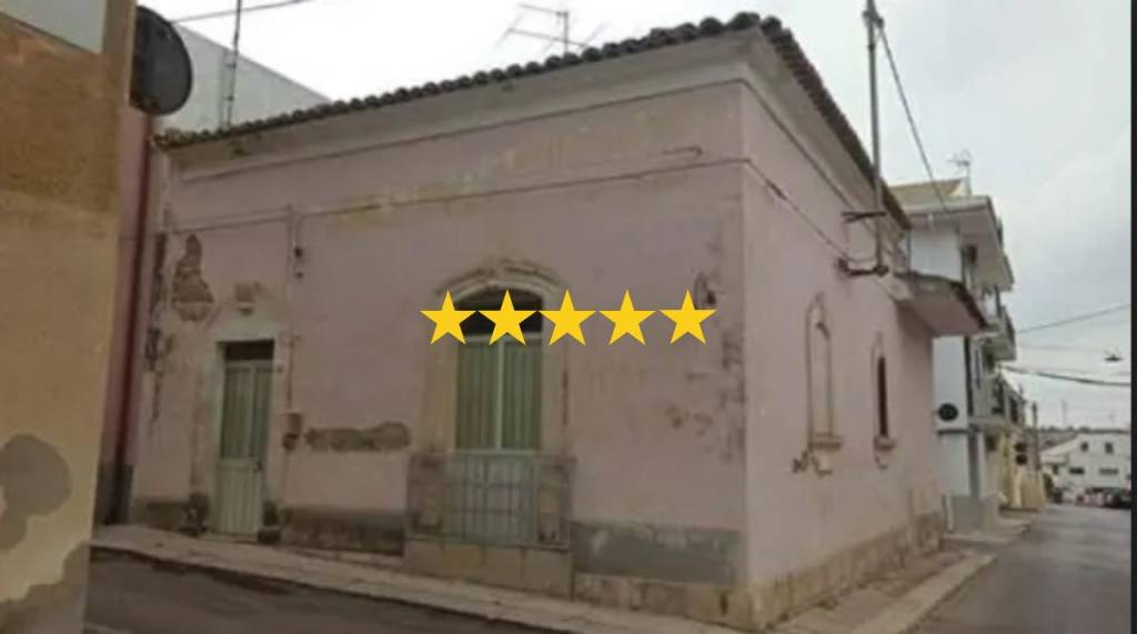 casa indipendente in vendita a Santa Croce Camerina