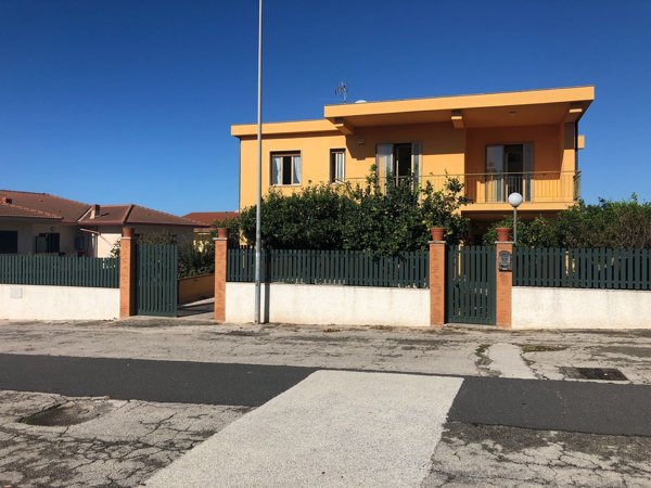 casa indipendente in vendita a Santa Croce Camerina