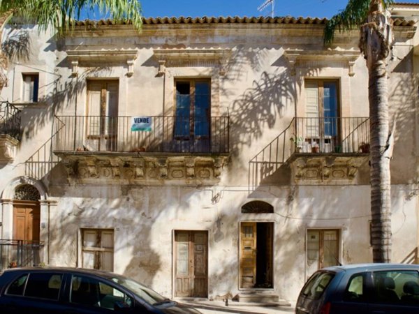 casa indipendente in vendita a Santa Croce Camerina