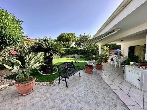 casa indipendente in vendita a Santa Croce Camerina in zona Casuzze/Kaukana