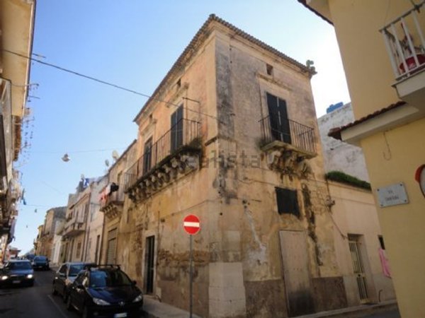 casa indipendente in vendita a Santa Croce Camerina