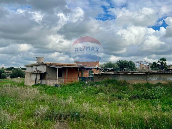 casa indipendente in vendita a Santa Croce Camerina in zona Punta Secca