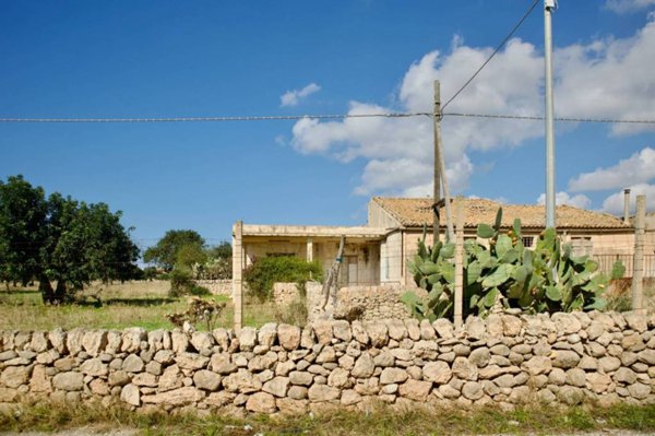 casa indipendente in vendita a Santa Croce Camerina in zona Casuzze/Kaukana