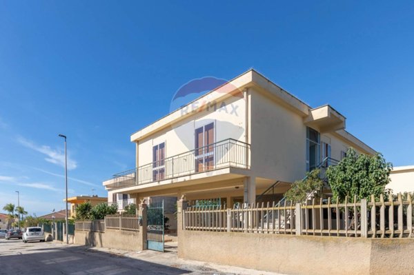 casa indipendente in vendita a Santa Croce Camerina in zona Punta Secca