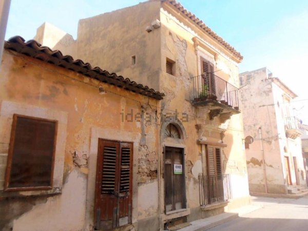casa indipendente in vendita a Santa Croce Camerina