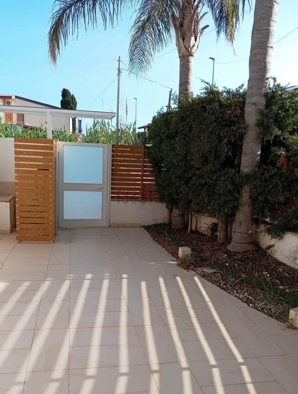 casa indipendente in vendita a Santa Croce Camerina in zona Casuzze/Kaukana