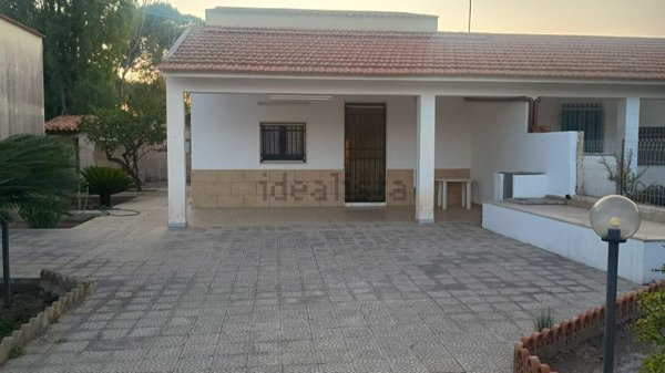 casa indipendente in vendita a Santa Croce Camerina in zona Punta Braccetto