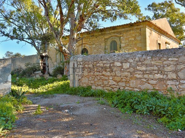 casa indipendente in vendita a Santa Croce Camerina in zona Punta Secca