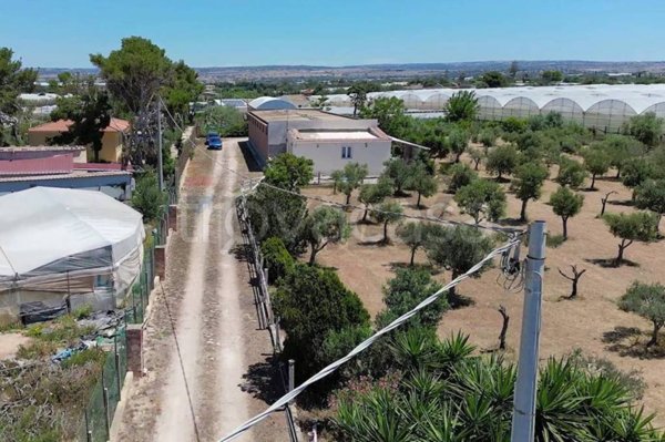 negozio in vendita a Santa Croce Camerina