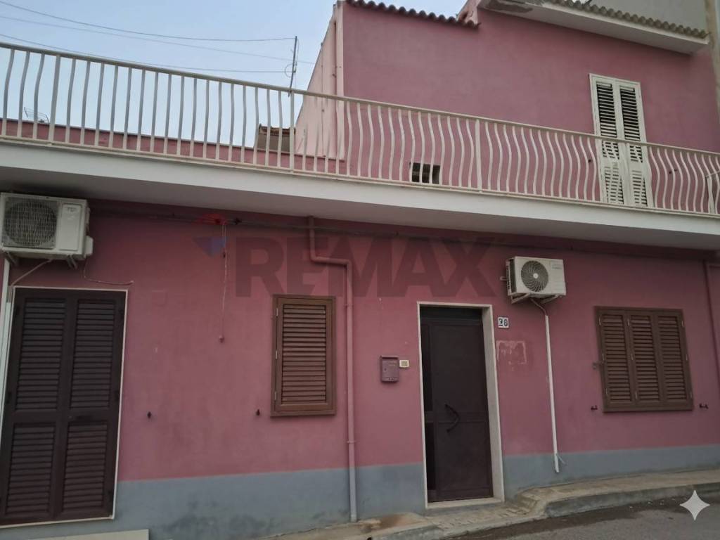 casa indipendente in vendita a Santa Croce Camerina