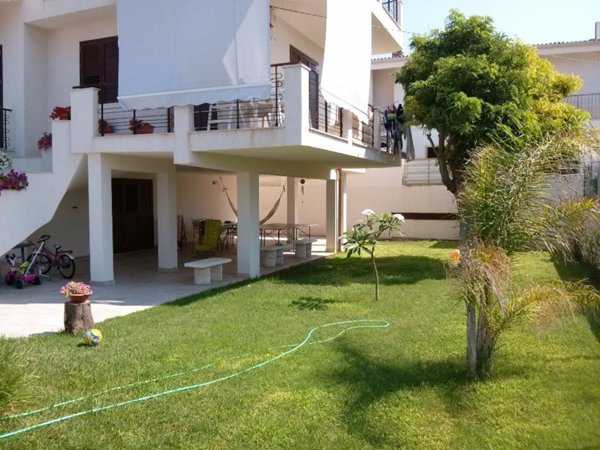 casa indipendente in vendita a Santa Croce Camerina in zona Punta Secca