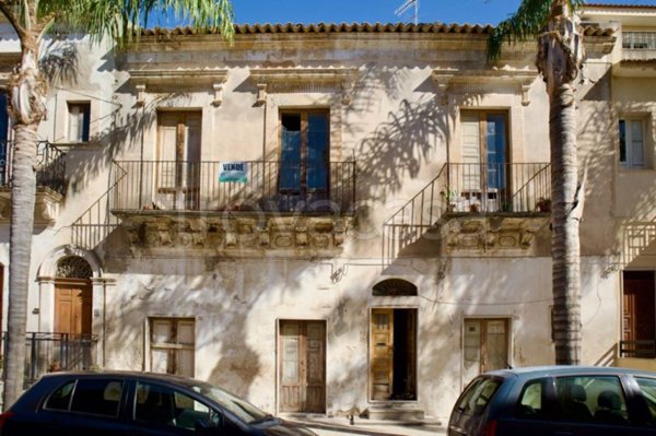 casa indipendente in vendita a Santa Croce Camerina