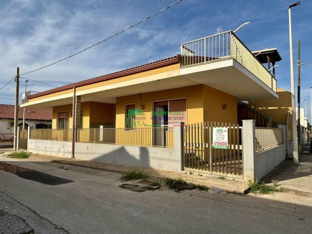 casa indipendente in vendita a Santa Croce Camerina in zona Casuzze/Kaukana