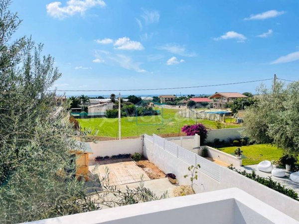 casa indipendente in vendita a Santa Croce Camerina in zona Pellegrino