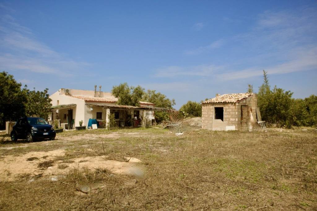 casa indipendente in vendita a Santa Croce Camerina in zona Punta Secca