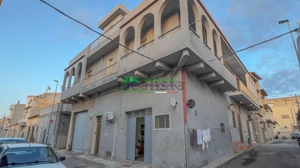 casa indipendente in vendita a Santa Croce Camerina