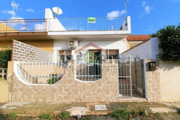 casa indipendente in vendita a Santa Croce Camerina in zona Casuzze/Kaukana