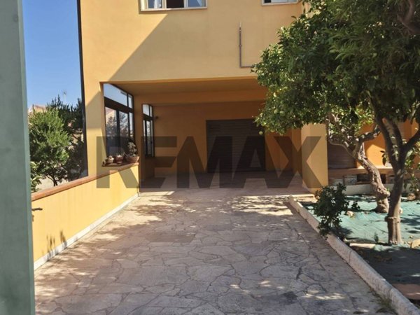 casa indipendente in vendita a Santa Croce Camerina