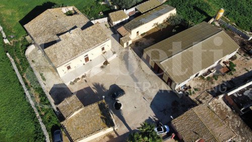 casa indipendente in vendita a Santa Croce Camerina