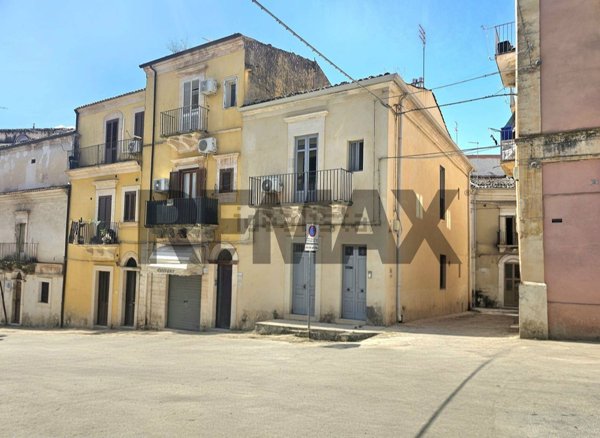 casa indipendente in vendita a Santa Croce Camerina