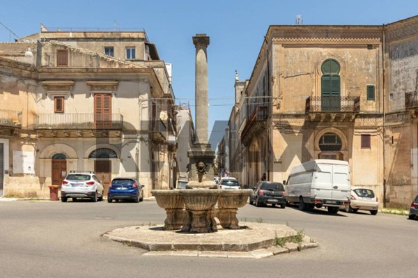 casa indipendente in vendita a Santa Croce Camerina