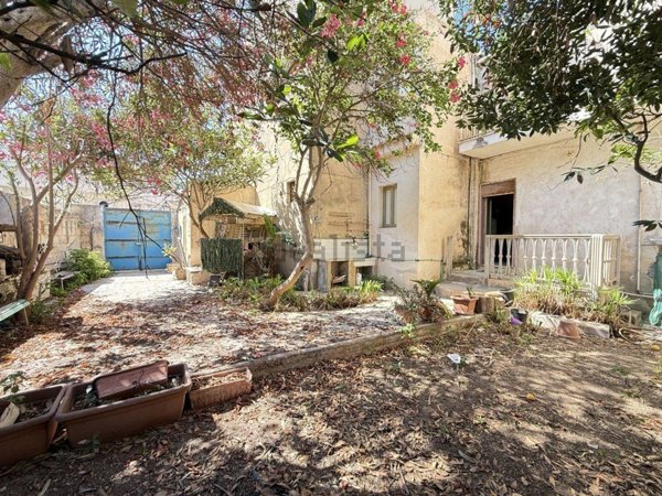 casa indipendente in vendita a Santa Croce Camerina in zona Punta Secca