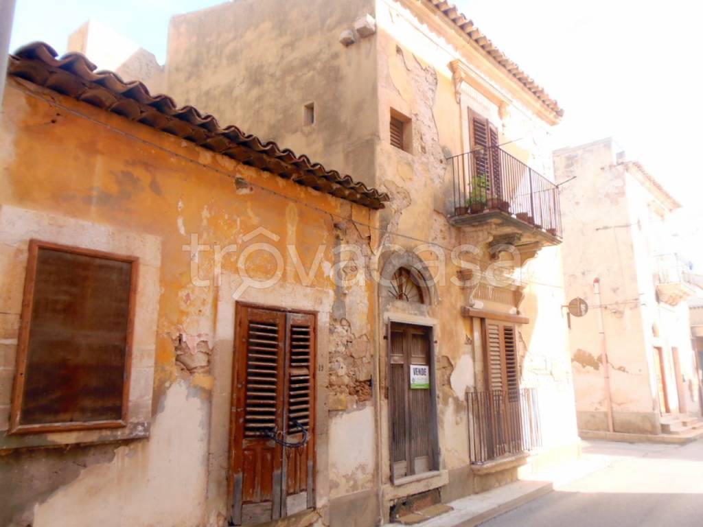 casa indipendente in vendita a Santa Croce Camerina